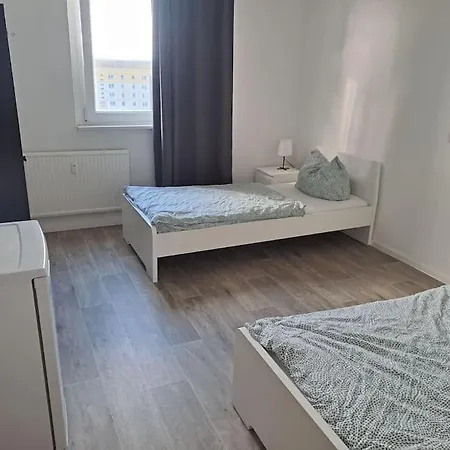Uk444 Monteurwohnung In * דרזדן
